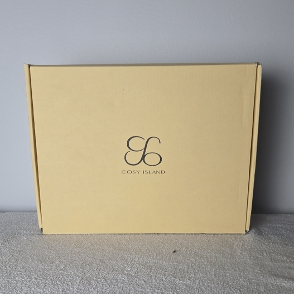 Cosy Island Women's Elegant Tan Heeled Boots - Picture 9 of 9